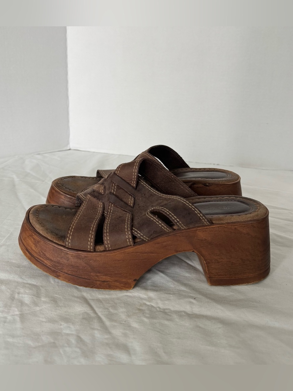 vintage Candie's brown leather strappy platform sandals 8.5